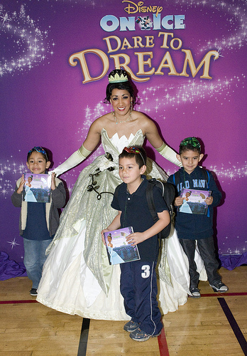Disney On Ice Dare to Dream Promote Literacy & Give Back to Oakland Children